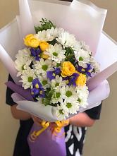 Букет цветов из:  Ирисы, Хризантемы и Розы #REPLACE_PRED# Калино