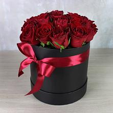 Цветочная композиция из Розы в шляпной коробке в Калино